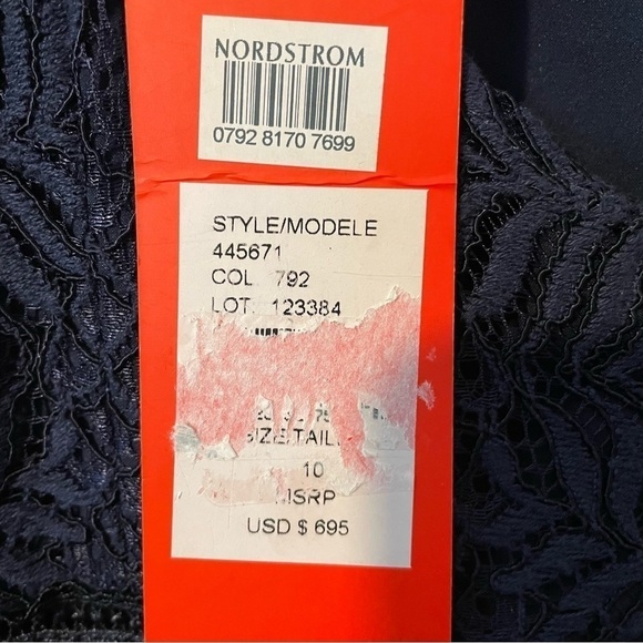 Monique Lhuillier Long Sleeve Formal Lace Gown - Picture 13 of 14